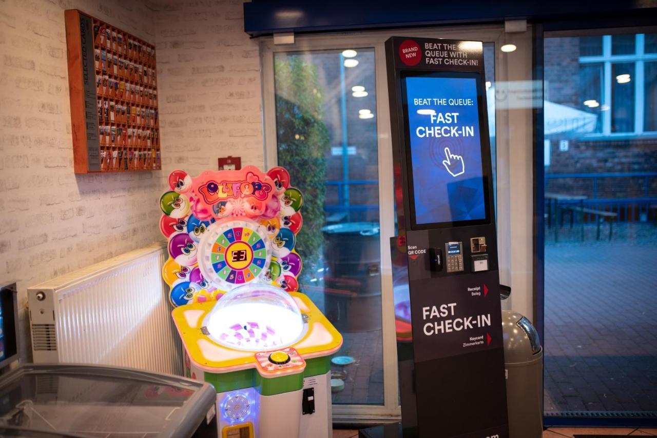 A&O Berlin Friedrichshain Екстериор снимка