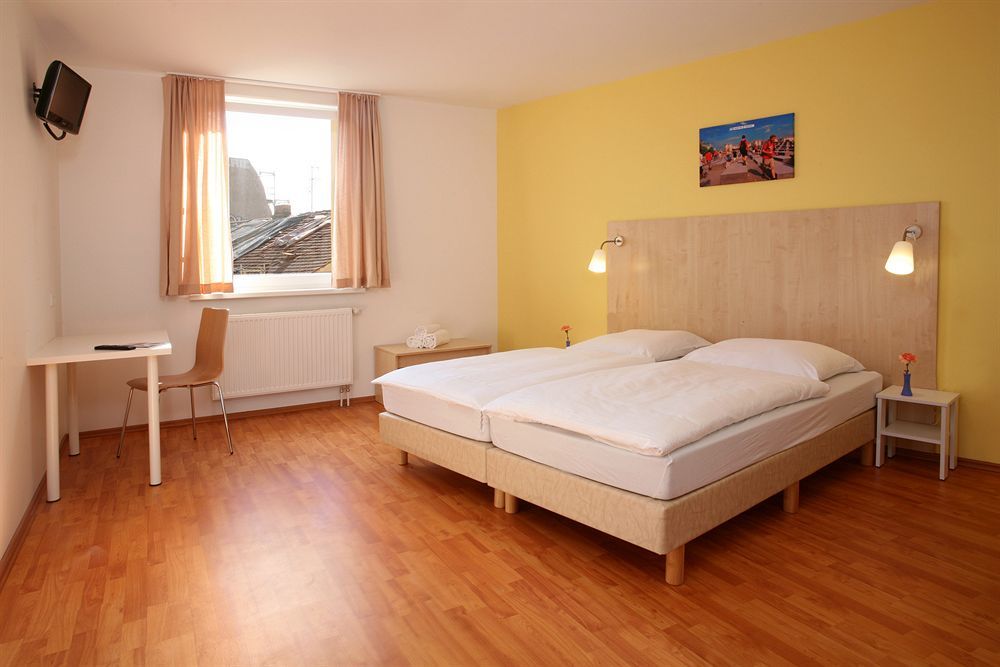 A&O Berlin Friedrichshain Екстериор снимка